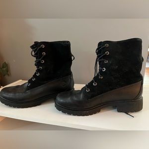 Timberland women’s leather suede 8 in boot fuzzy interior
